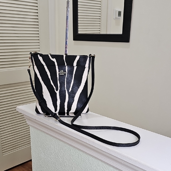 Coach 52409 Black/Chalk Zebra Animal Print Crossbody Bag EUC - Picture 1 of 16